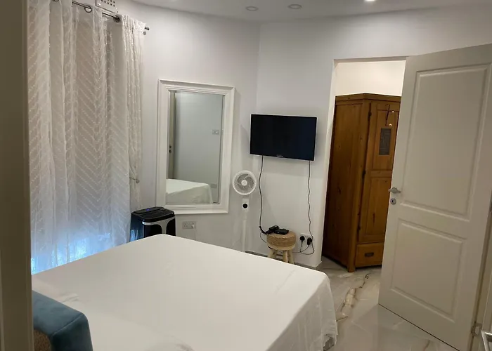 161 Maranello Court, 1